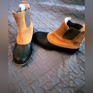 Sorel Men Rain boots Dark Blue and Tan Size 12